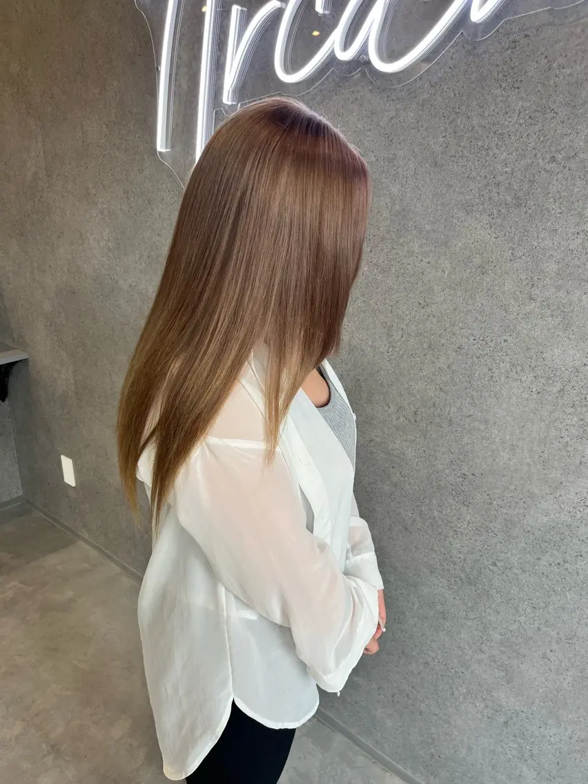 ロング ARCANA イホリのヘアスタイル