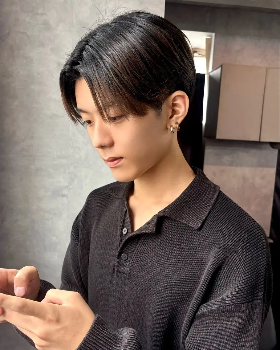 ショート メンズ センターパート カット Trip大名 AZUのヘアスタイル