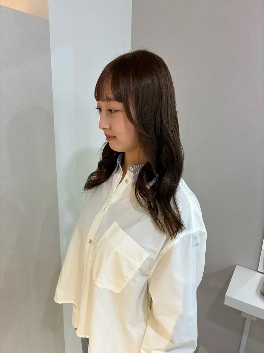 カラー 透明感カラー ハナダ メイのヘアスタイル