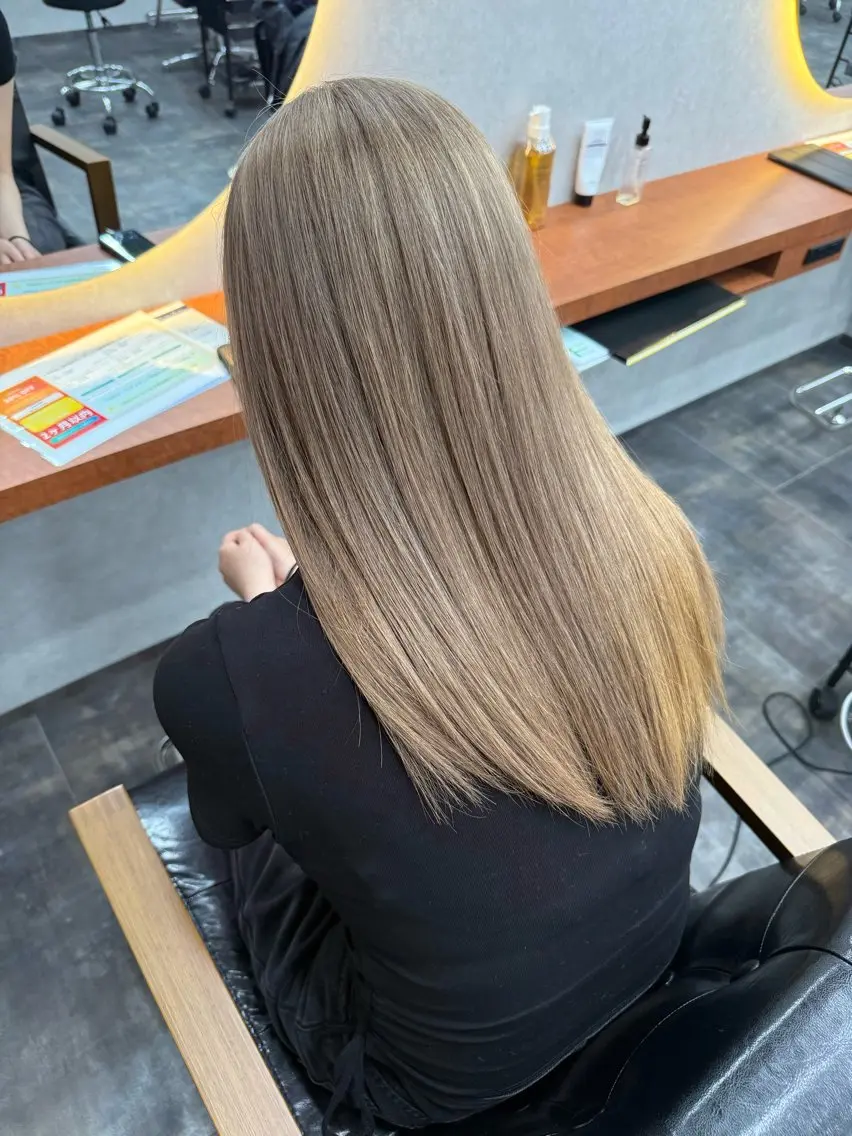 セミロング カラー 水野 亨祐のヘアスタイル