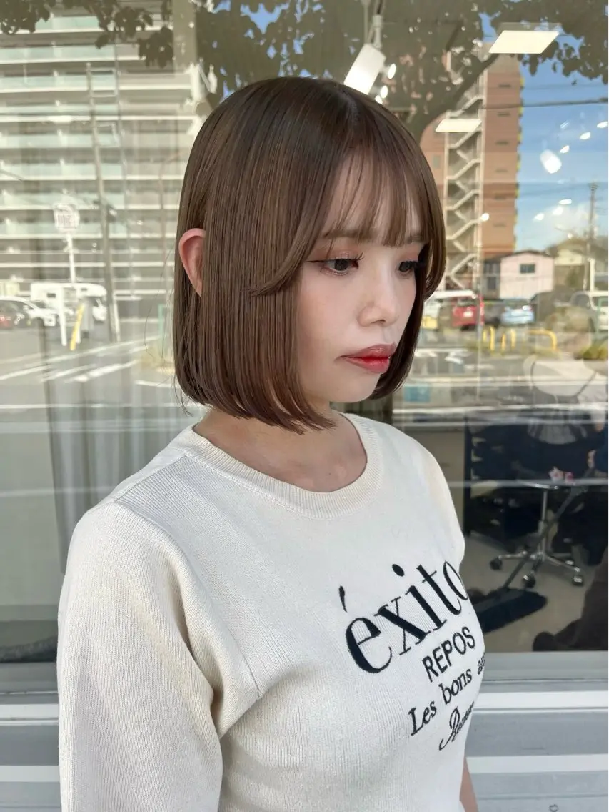 ミディアム カラー 長山 茉白のヘアスタイル