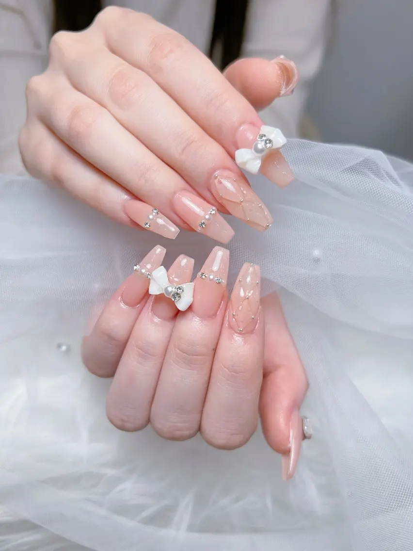 ネイル アートネイル オーロラネイル チークネイル 長さ出し フットネイル Miya _nailのネイルデザイン