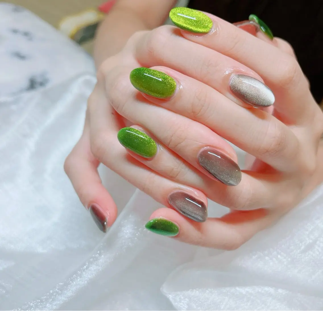 ネイル マグネットネイル ハンドネイル Floria nail salonのネイルデザイン