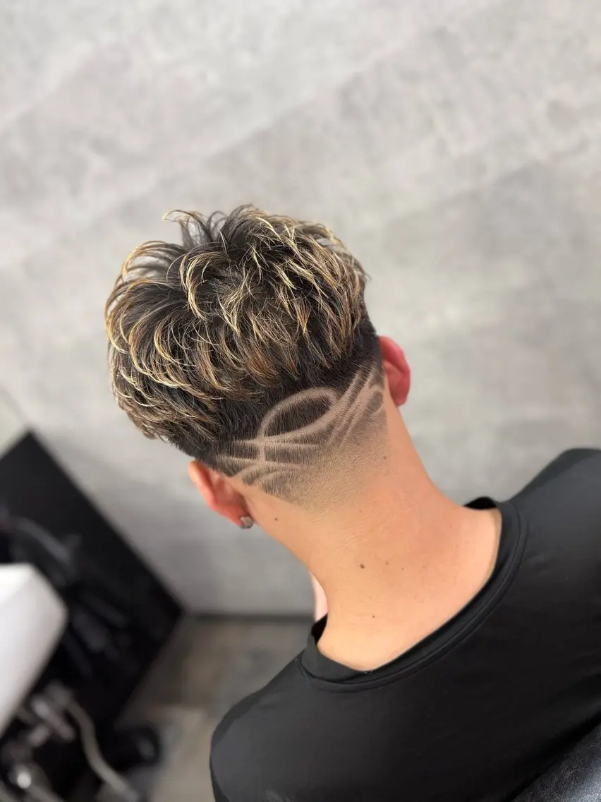 ショート カット 橋本 羽玖のヘアスタイル