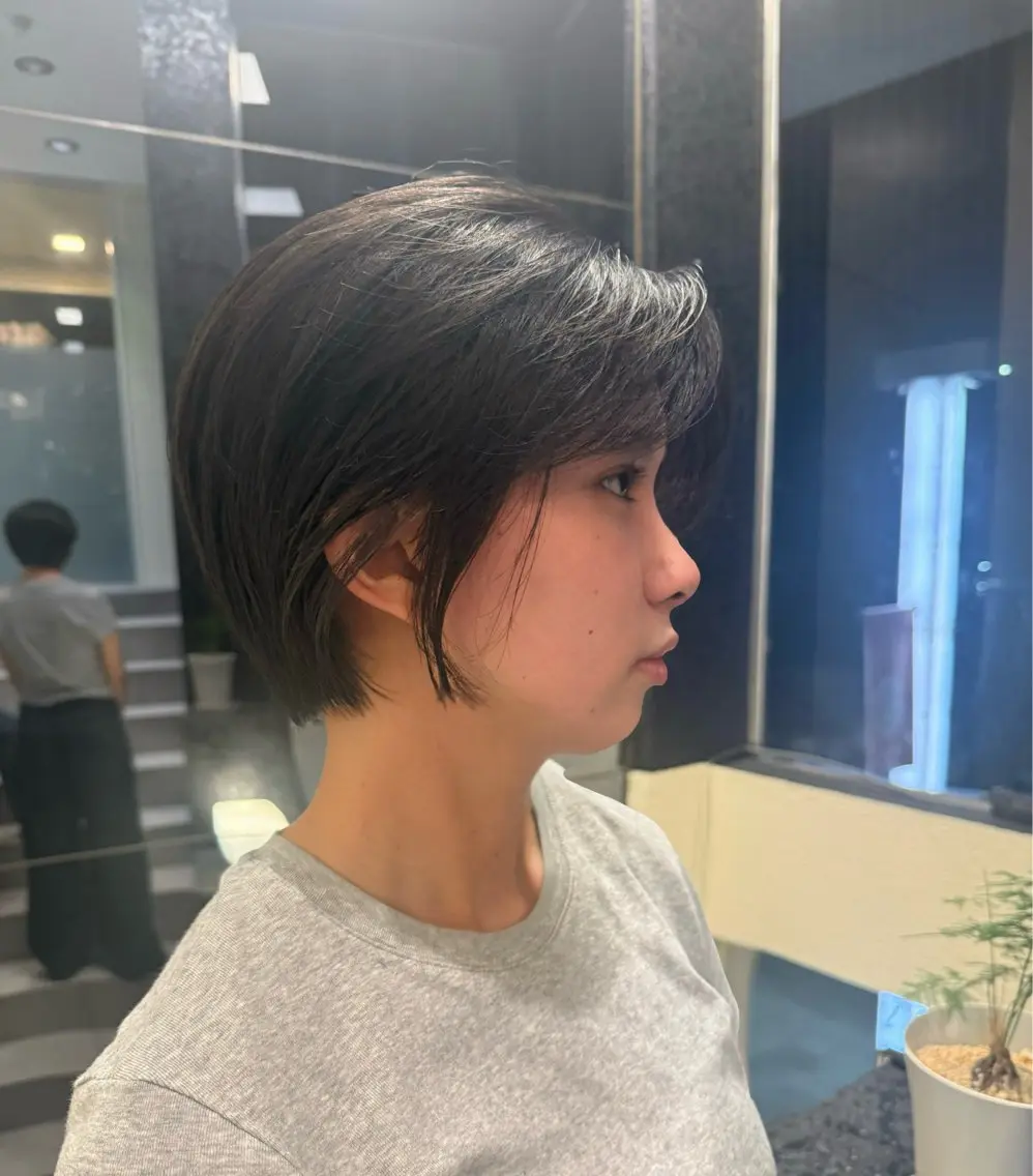 ショート カット ヘアカラー 八村 一花のヘアスタイル