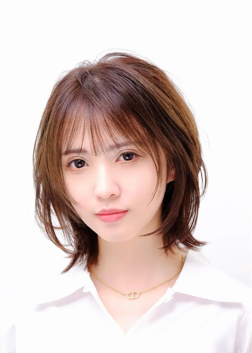 ミディアム カット コバヤシ リョウタのヘアスタイル