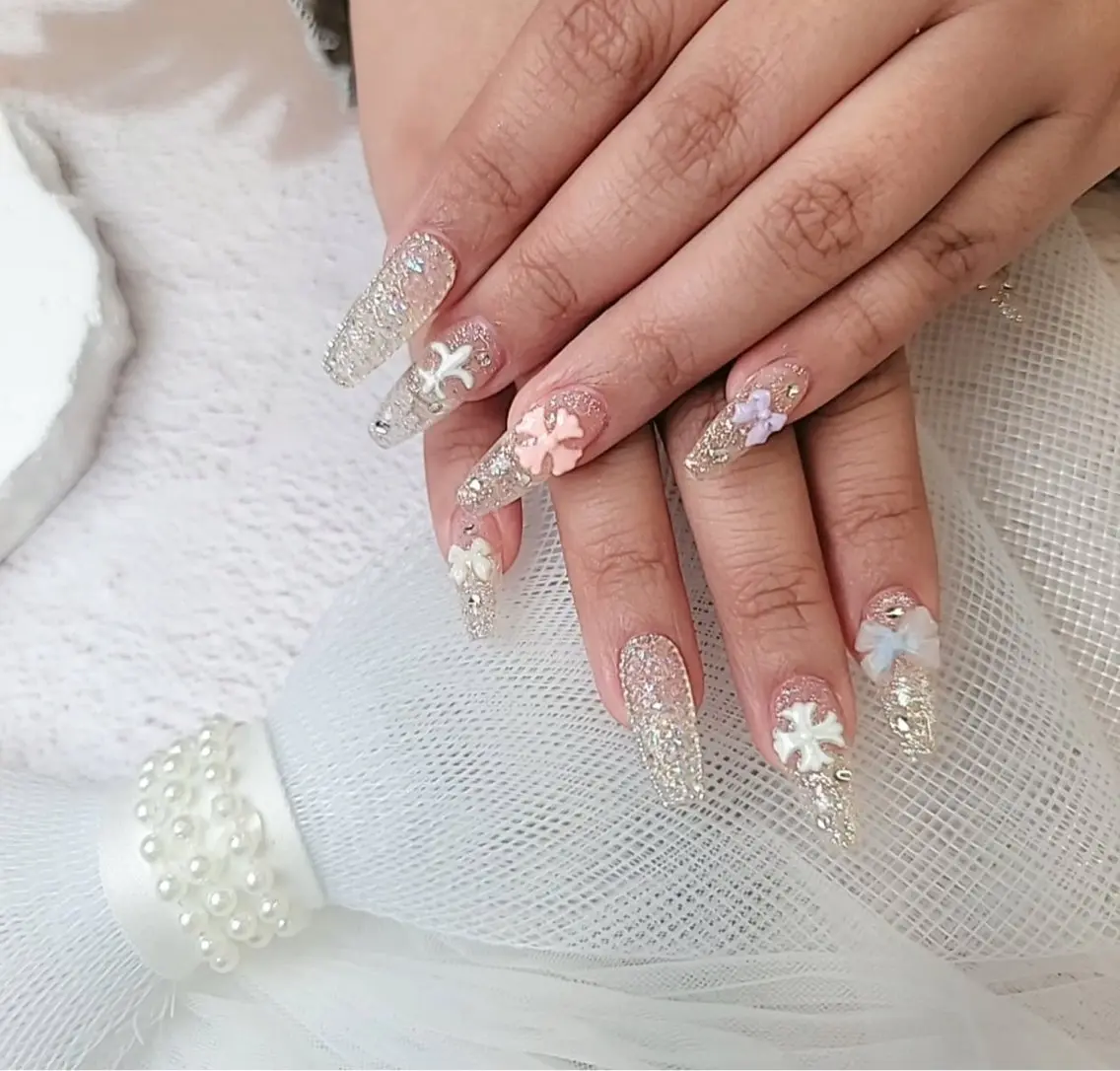 ネイル キラキラネイル マグネットネイル ミラーネイル ニュアンスネイル 春ネイル ハンドネイル Lunaa 池袋のネイルデザイン