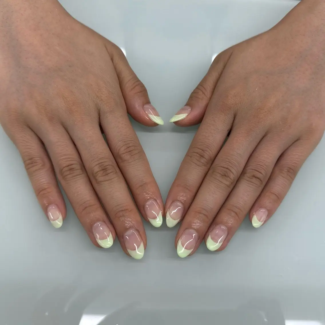 ネイル ハンドネイル Nail&Beaut yコルン　SARAのネイルデザイン
