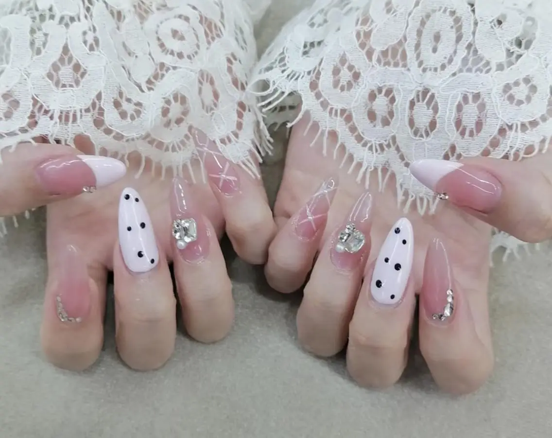 ネイル ハンドネイル 🎀 Ayaka_nailのネイルデザイン