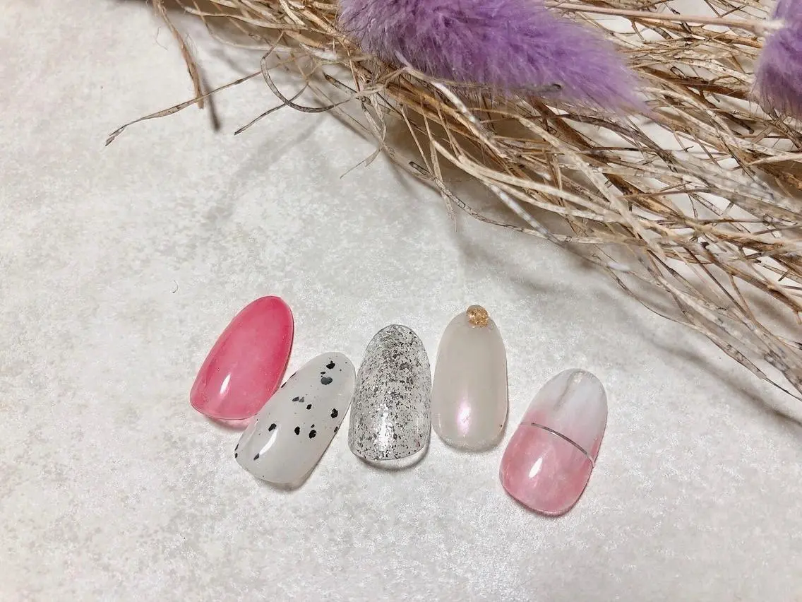 ネイル mogunail &blowのネイルデザイン