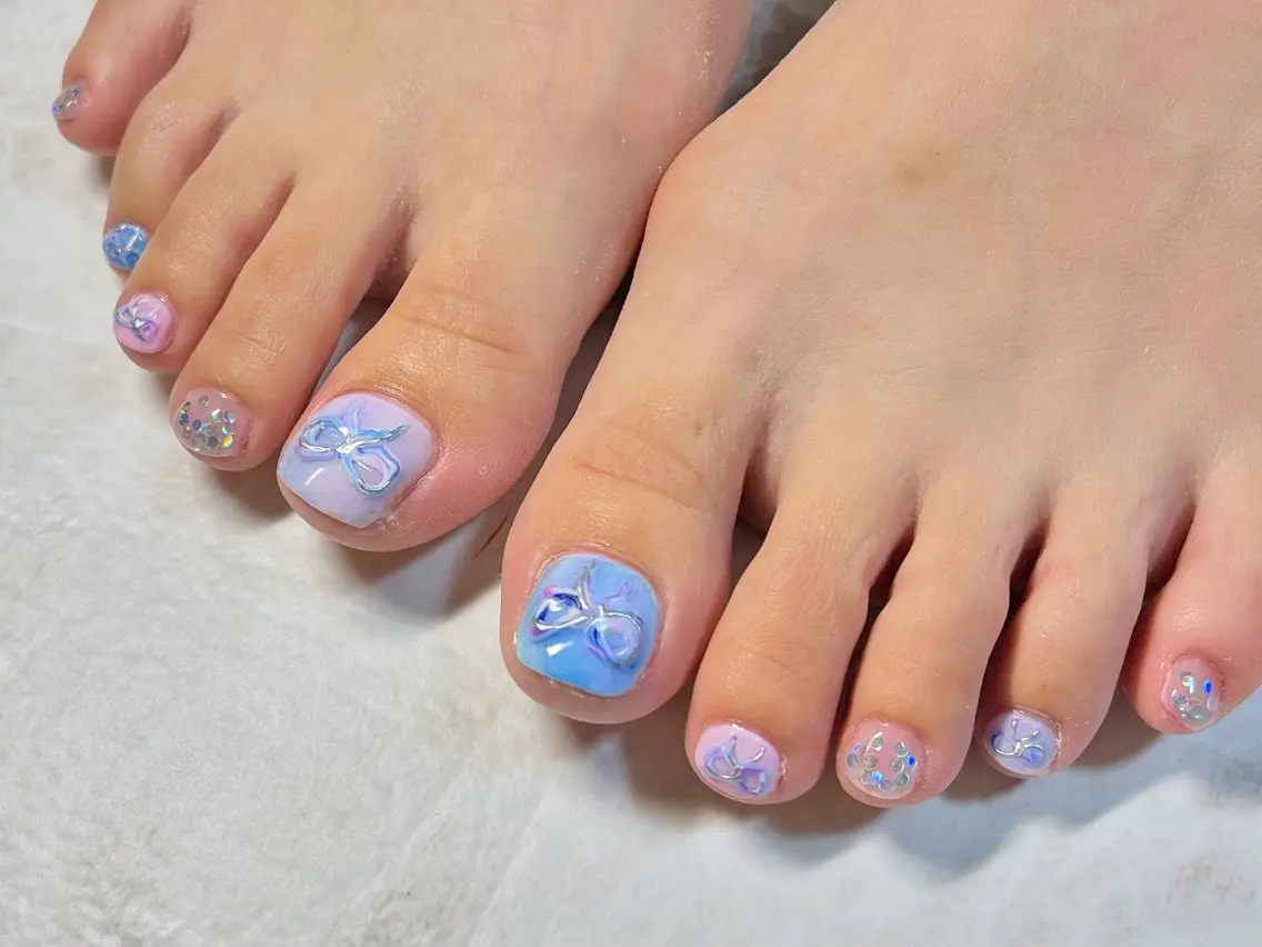 ネイル フットネイル ニュアンスネイル リボン シンプルネイル nail fufla ♡yamane♡のネイルデザイン