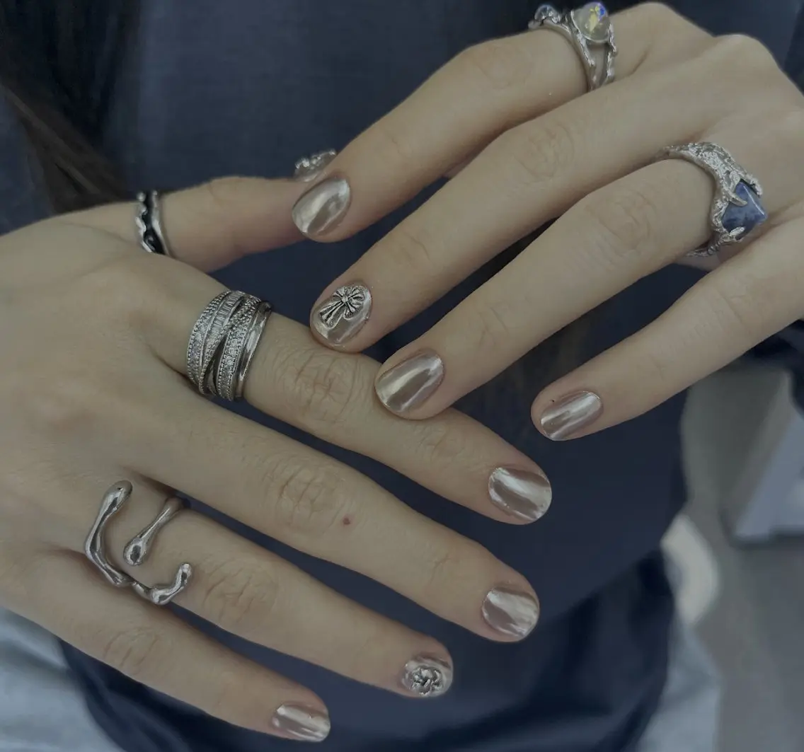 ネイル ハンドネイル ハンドケア PIPPY NAILS新宿のネイルデザイン