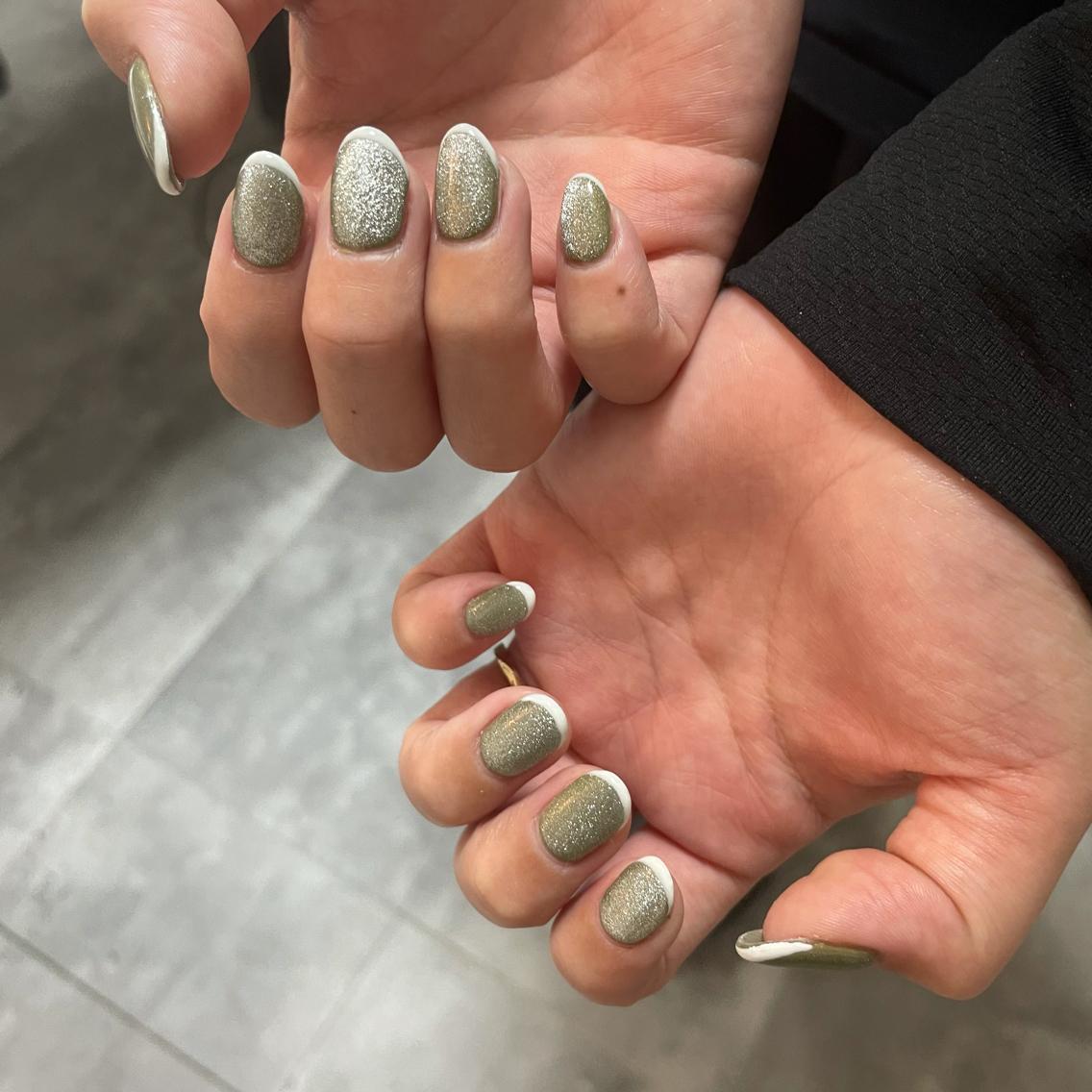 ネイル フレンチネイル マグネットネイル ハンドネイル Nail Salon Aleumのネイルデザイン
