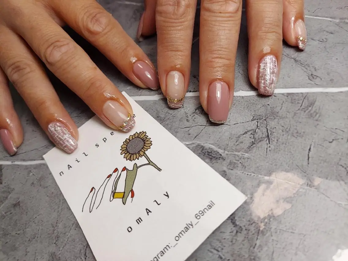 ミディアム ハンドネイル Nailspeace Omalyのネイルデザイン
