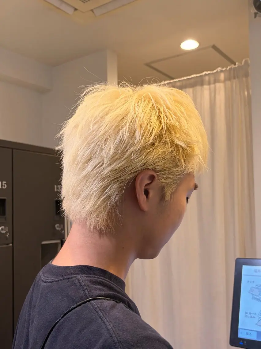 ショート カラー ヘアカラー 中川 蓮のヘアスタイル