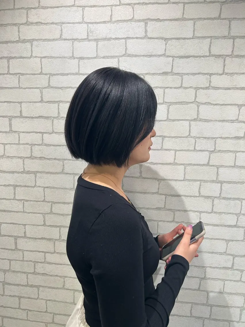 ショート カラー 黒髪 ブルーカラー ブルーブラック ハイライトカラー ハイライト ヘアカラー 透明感カラー🫧 /有野ひかりのヘアスタイル