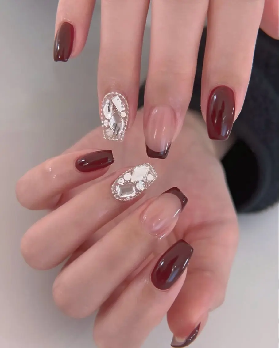 ネイル フレンチネイル ジェルネイル ガラスフレンチ キラキラネイル パラジェル ハンドネイル Queeens nailのネイルデザイン
