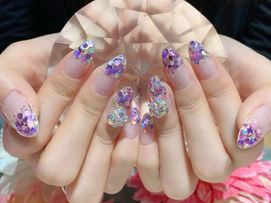 ネイル ホログラムネイル YUN 💅のネイルデザイン