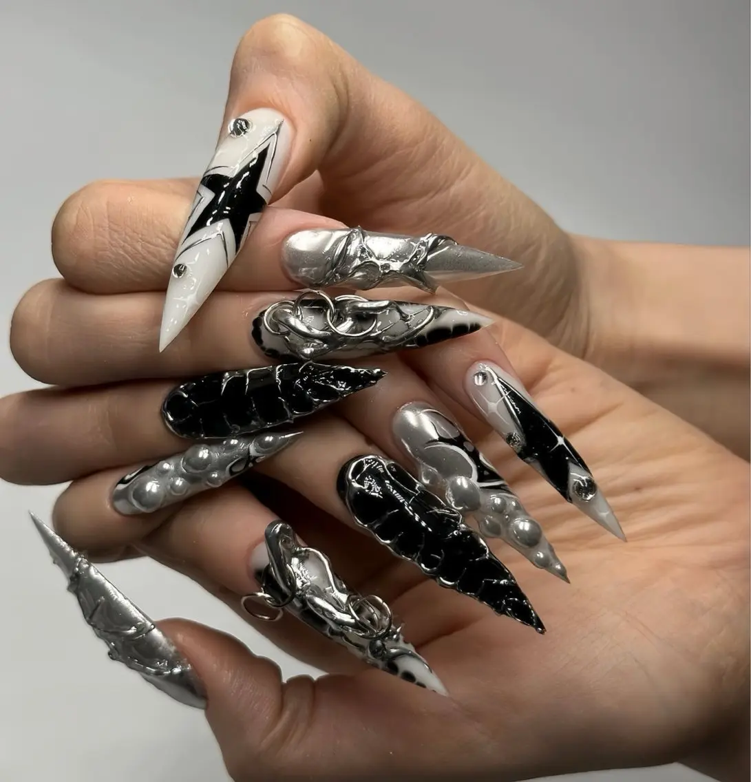 ネイル アートネイル ハロウィン ロングネイル スカルプネイル ネイルチップ ハンドネイル Rin Nail 新大久保店のネイルデザイン