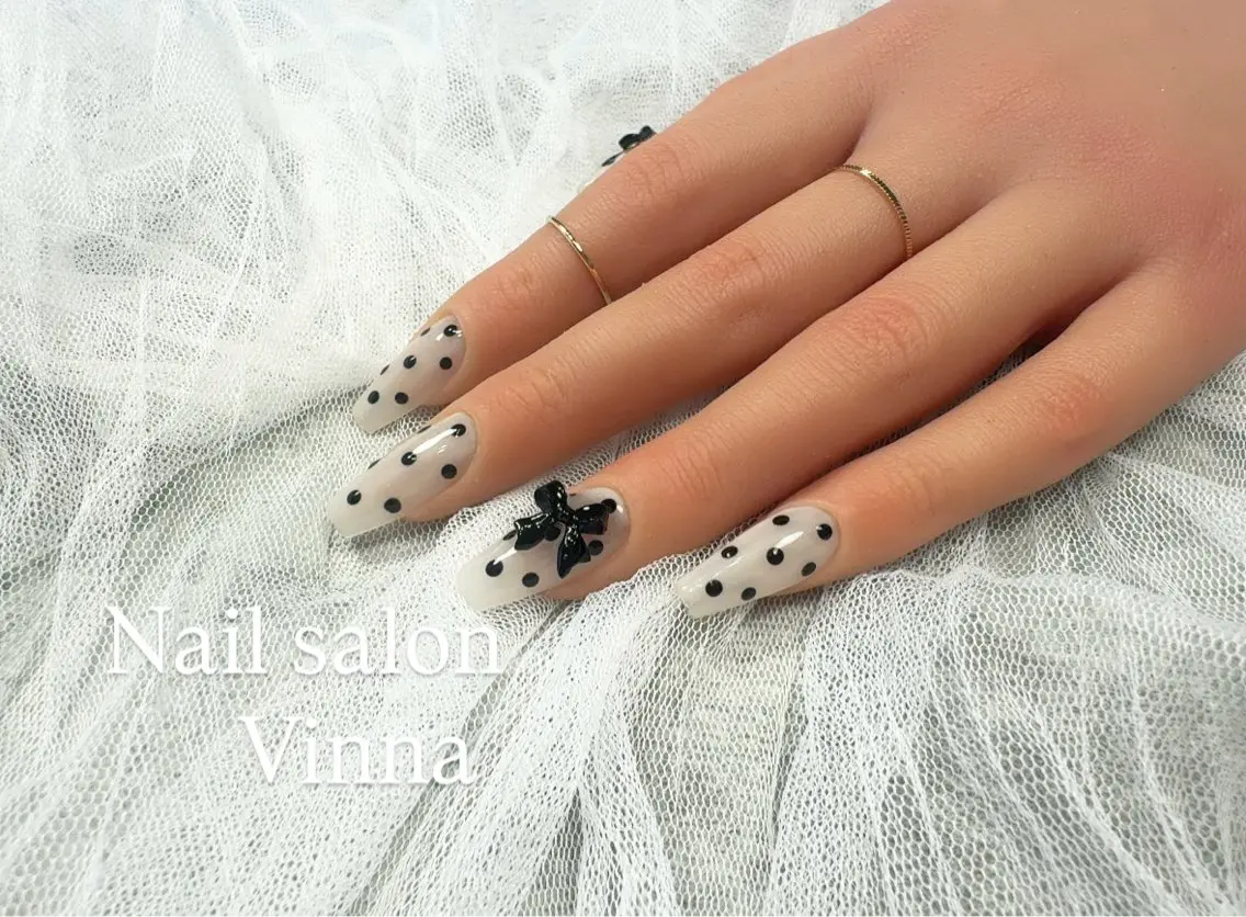 ネイル ドット Nail salon Vinnaのネイルデザイン
