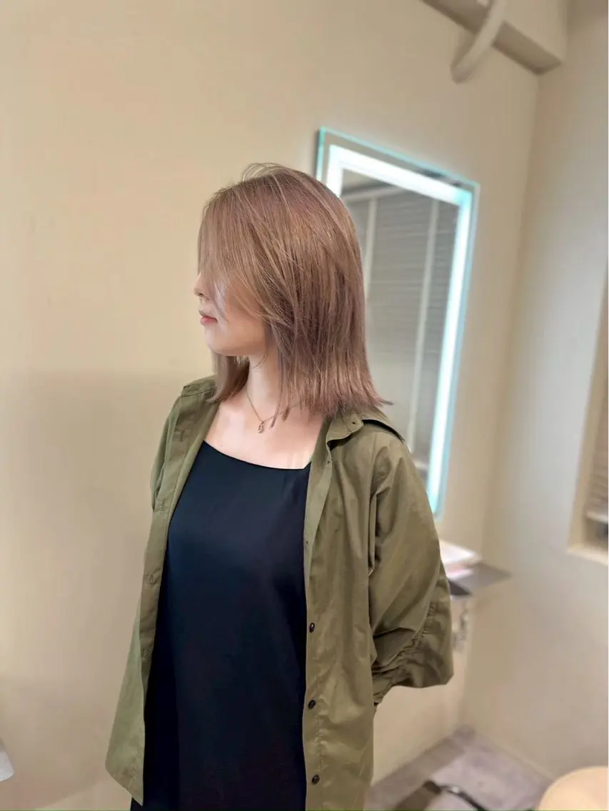 セミロング カラー ヘアアレンジ カット ヘアカラー トリートメント OPUSダブルカラー ケアブリーチのヘアスタイル