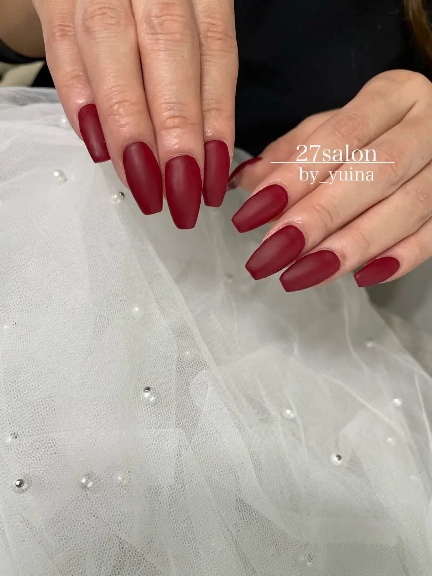 ネイル マットネイル 赤色 ハンドネイル 27salon yuinaのネイルデザイン