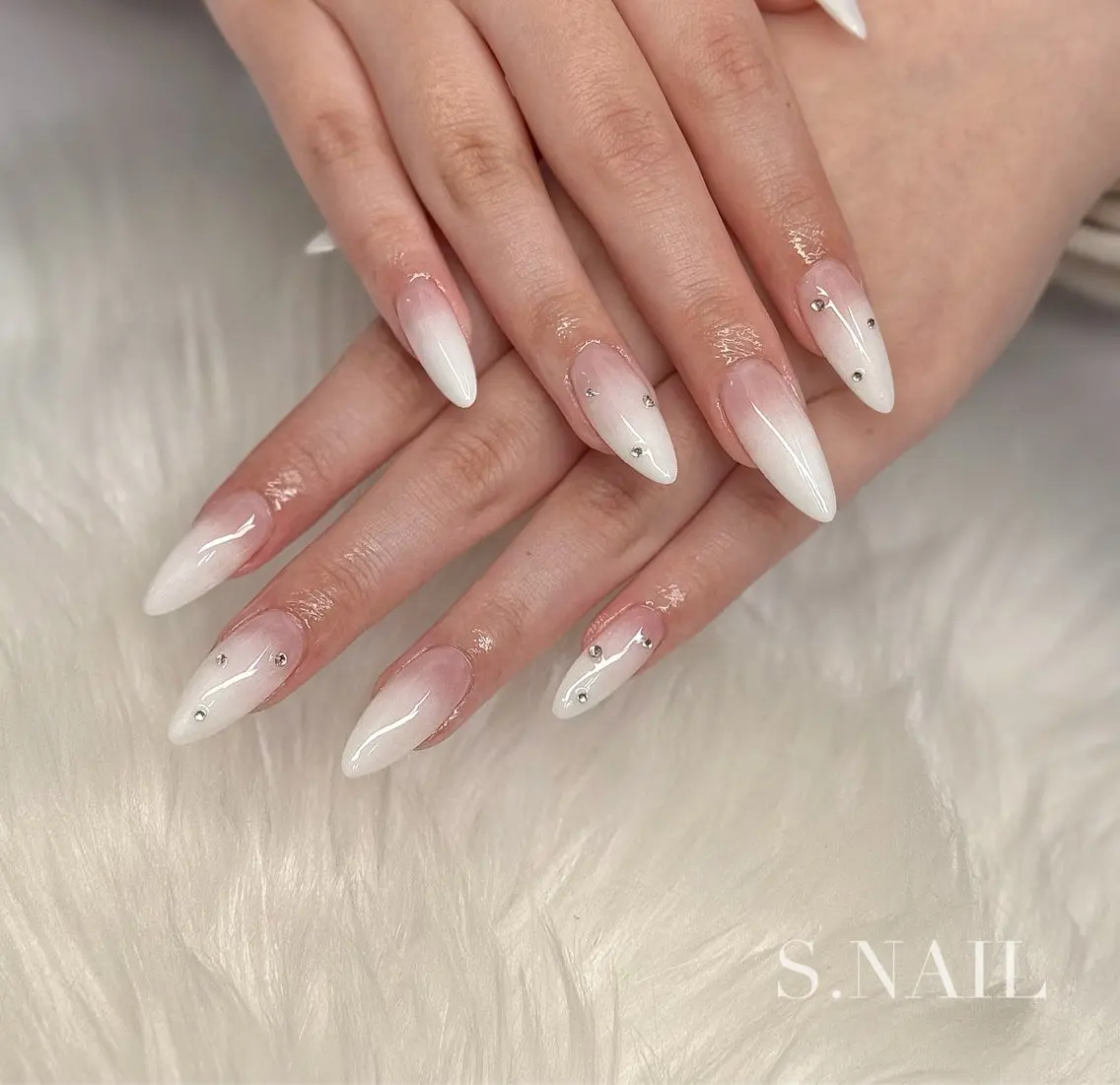 ネイル ストーンネイル ハンドネイル S.NAIL Suuのネイルデザイン
