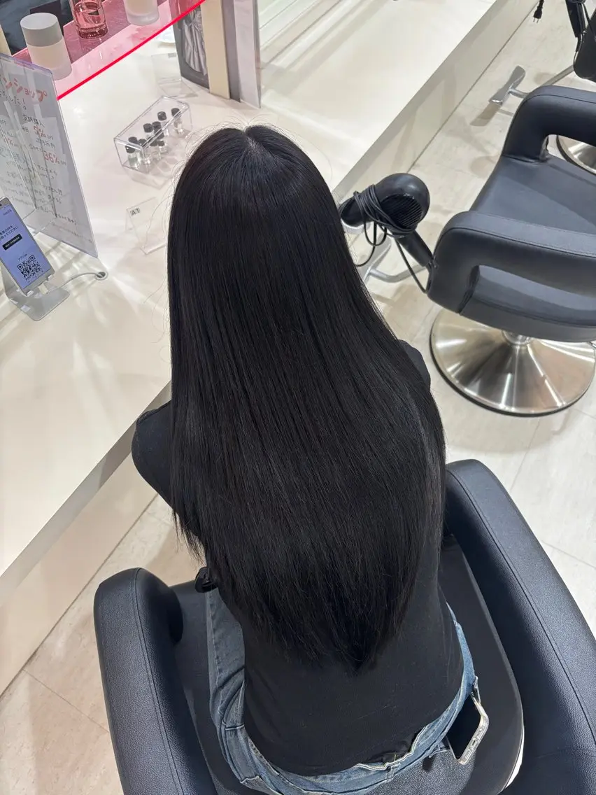 ロング カラー ヘアアレンジ ヘアカラー トリートメント 透明感暗髪カラー🦦 おとは🫧のヘアスタイル