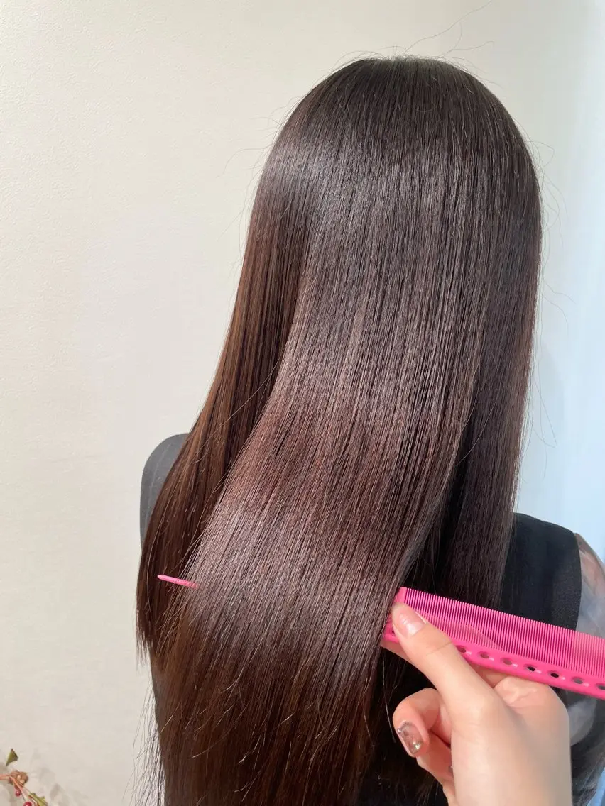 ロング コトミ【メンズ】 【曲がる縮毛矯正】のヘアスタイル