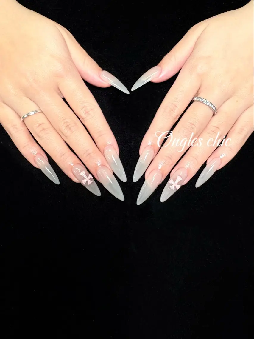 ネイル ハンドネイル ハンドケア ongles chicのネイルデザイン