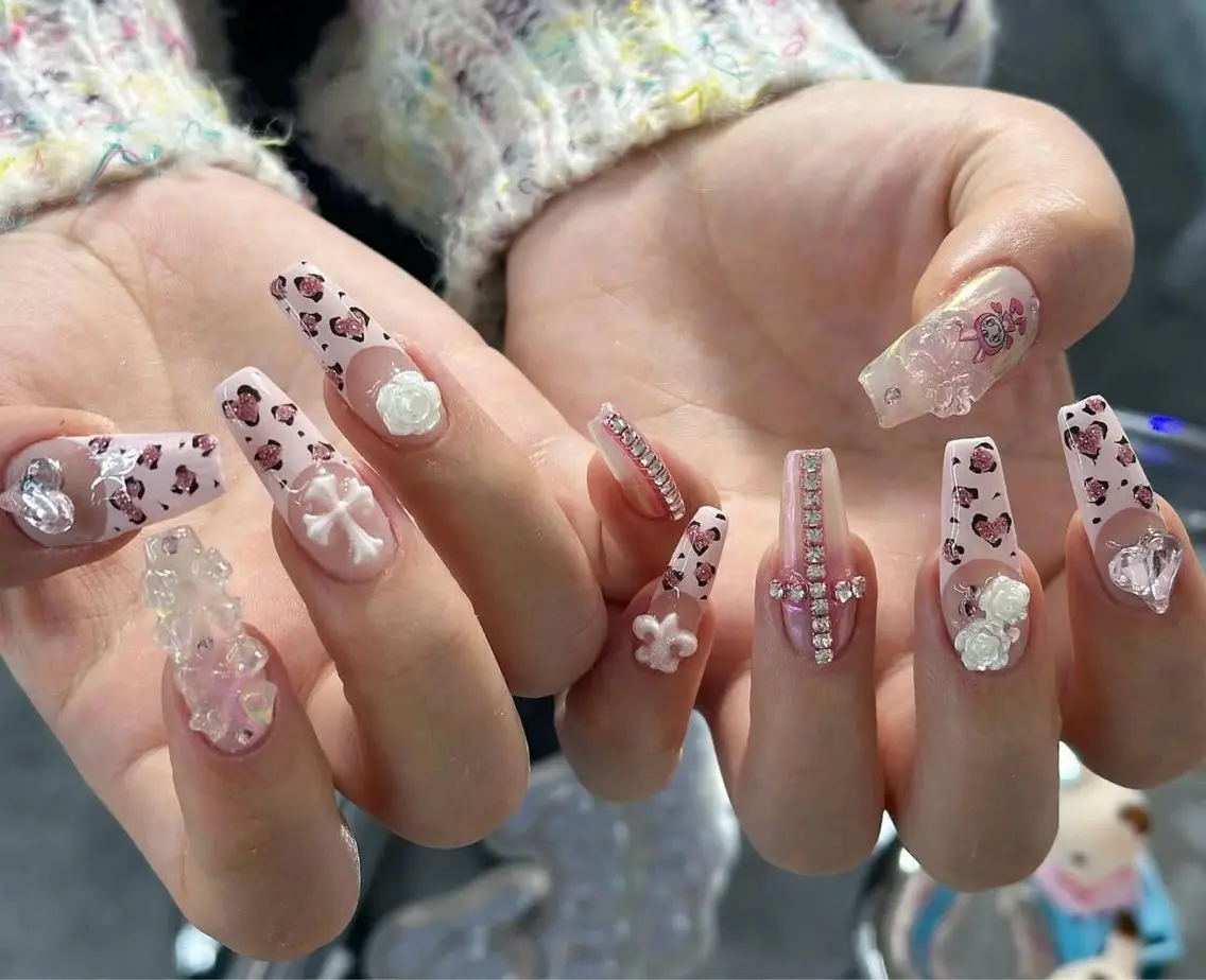 ネイル グラデーション キラキラネイル ワンカラーネイル 冬ネイル Jenn Nail Salonのネイルデザイン