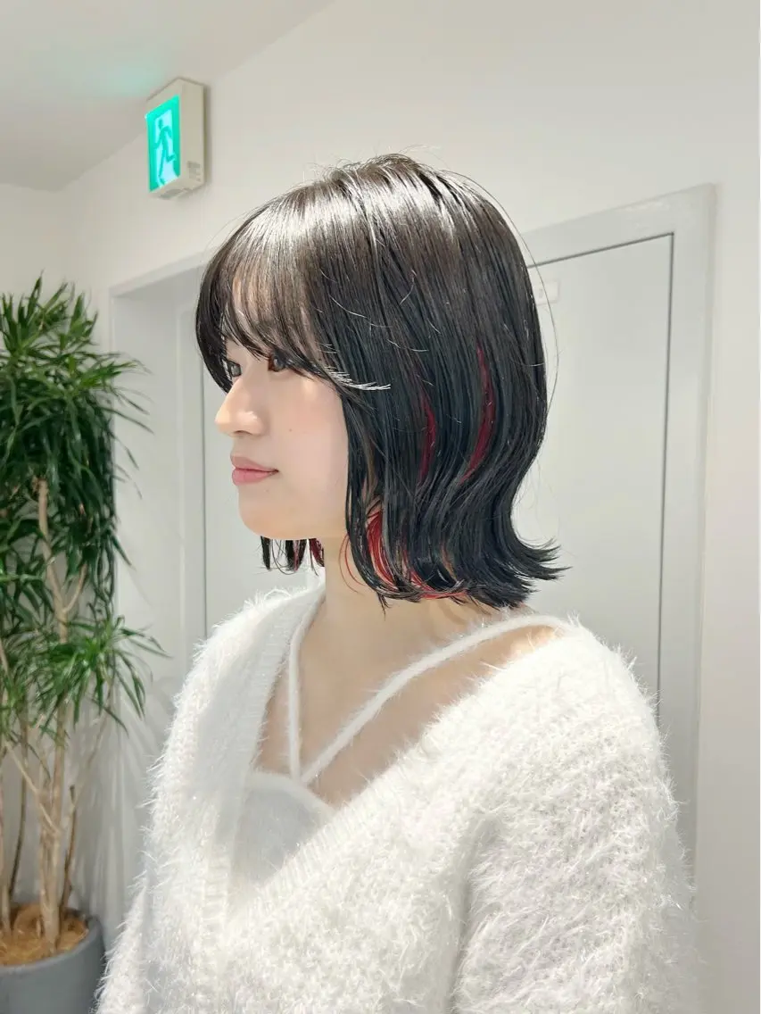ミディアム カラー 切りっぱなしボブ インナーカラー ボブ くびれヘア カット ヘアカラー トリートメント 池袋/小顔レイヤー/ 顔まわり/taigaのヘアスタイル