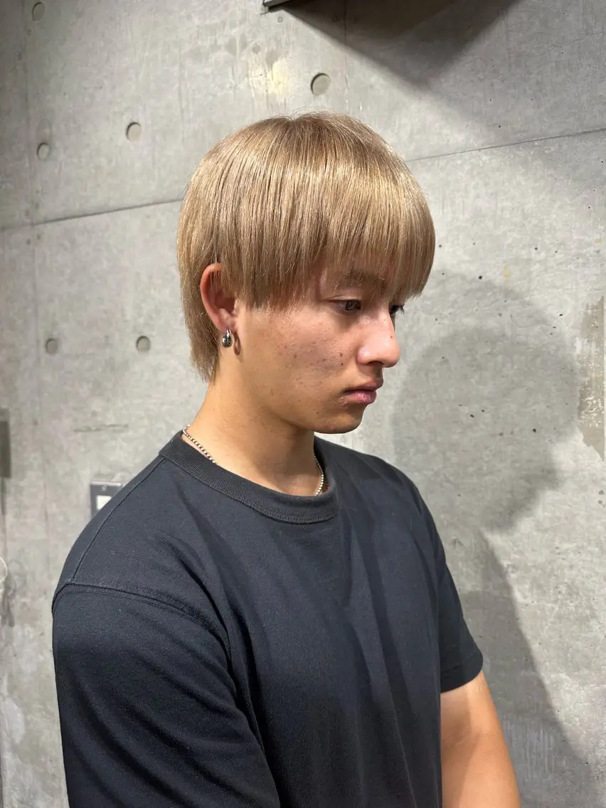 カラー メンズ メンズブリーチ メンズハイトーン メンズインナーカラー メンズウルフカット アディクシーカラー DAIKIベージュ 🍂レイヤーカットのヘアスタイル