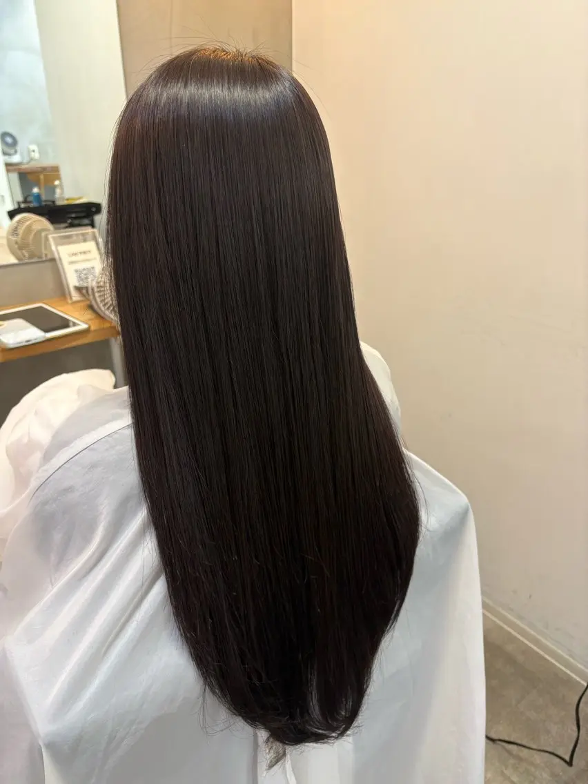 セミロング カラー カット 縮毛矯正 トリートメント 南雲 由麻のヘアスタイル