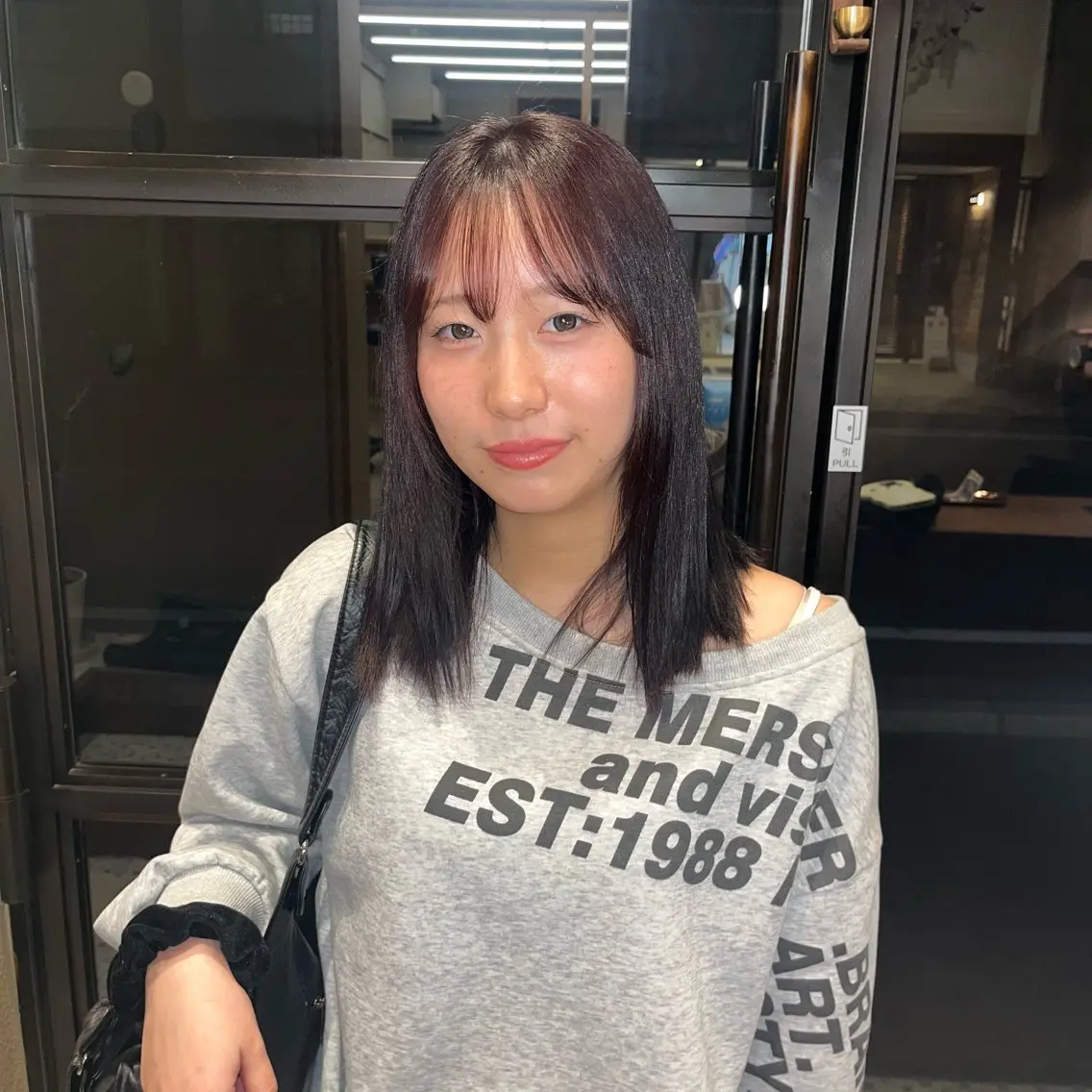 セミロング 、 ハルナのヘアスタイル