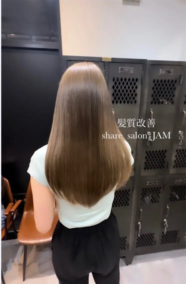 セミロング カット ヘアカラー トリートメント 【20代ダメージ毛に 髪質改善】のヘアスタイル