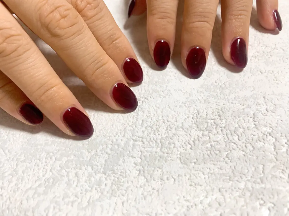 ネイル ボルドー ジェルネイル 韓国ネイル メンズネイル ワンカラーネイル kiki nail たまプラーザのネイルデザイン
