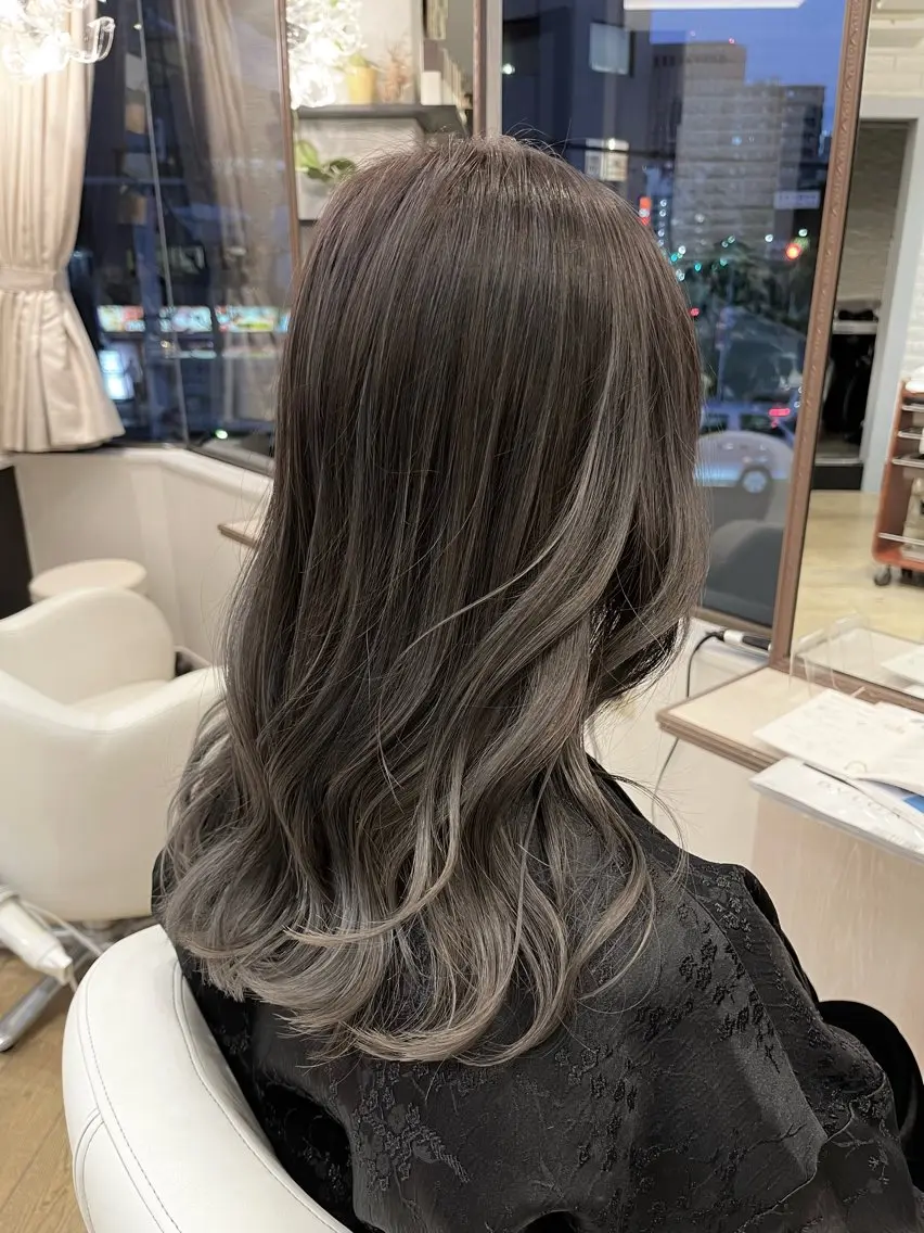女性限定✨オススメ✨【似合わせカット】+【ブリーチなしグレージュ透明感カラー(トリートメント成分配合)】の写真