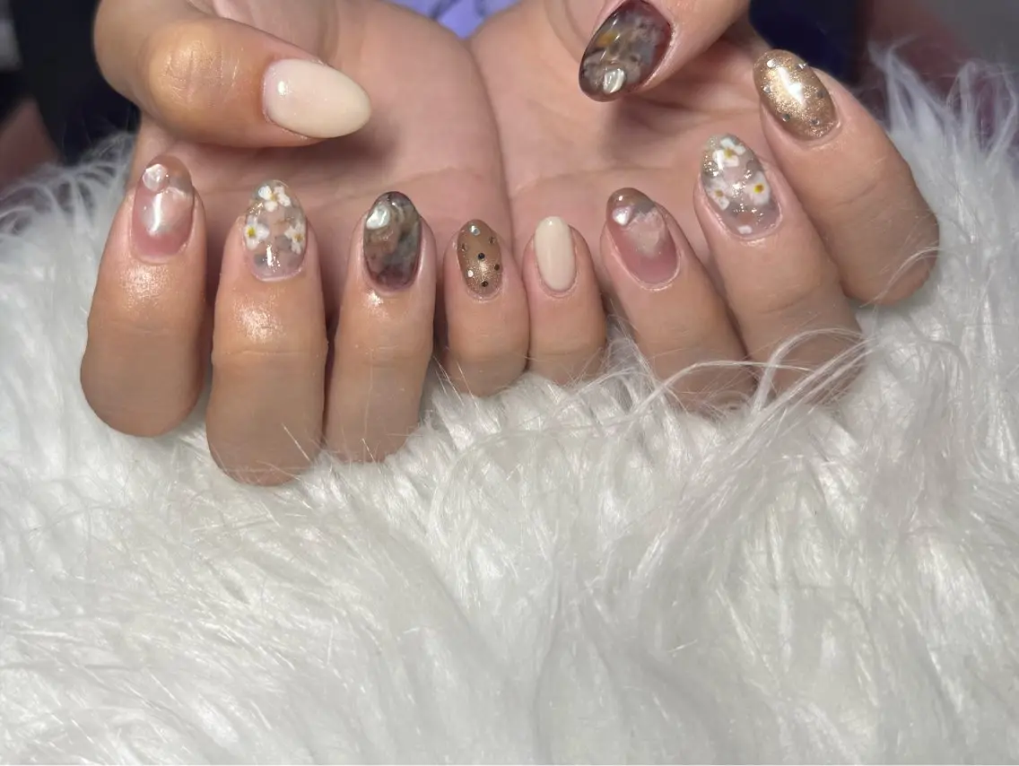 ネイル LAVISH nail salonのネイルデザイン