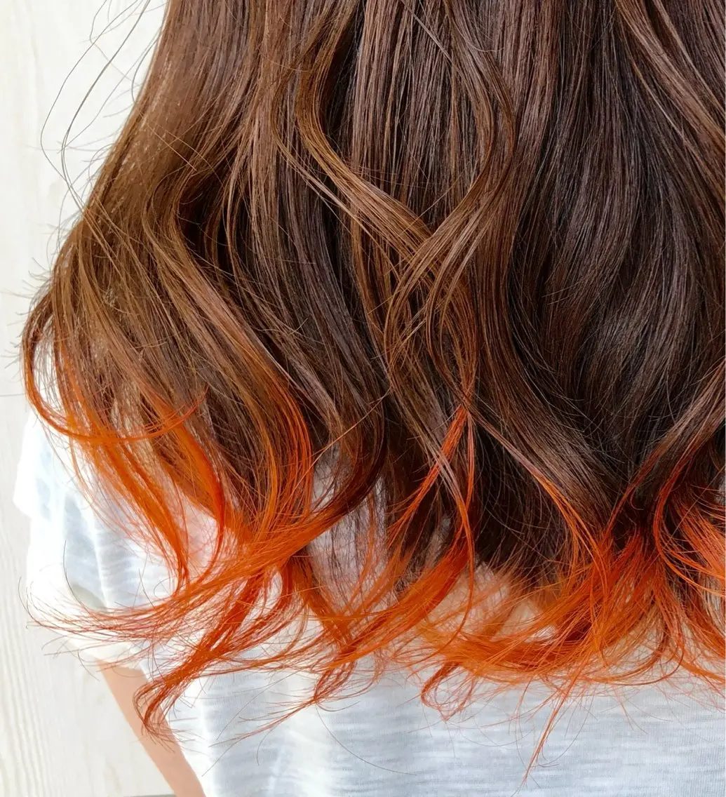 セミロング T Akaneのヘアスタイル