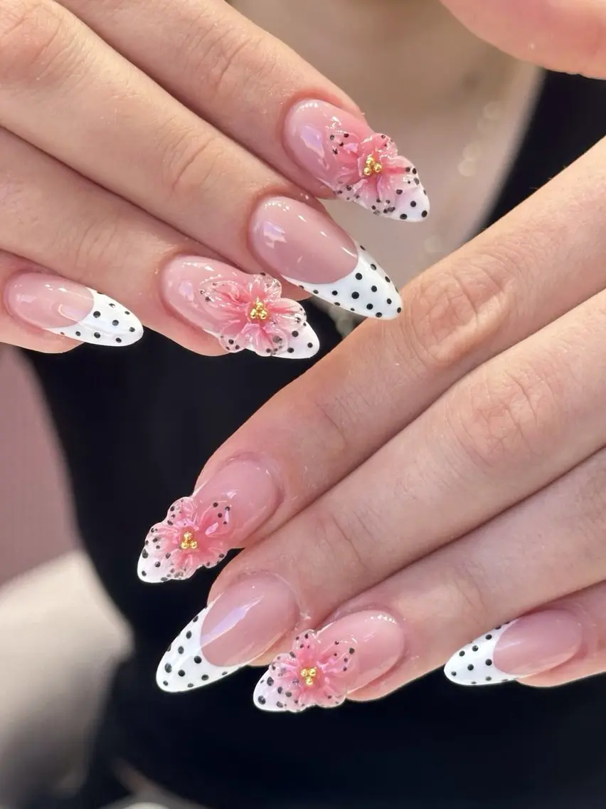 ネイル キラキラネイル 韓国ネイル ロングネイル ワンカラーネイル ワンホンネイル ハンドネイル Rina Nail.Blingのネイルデザイン