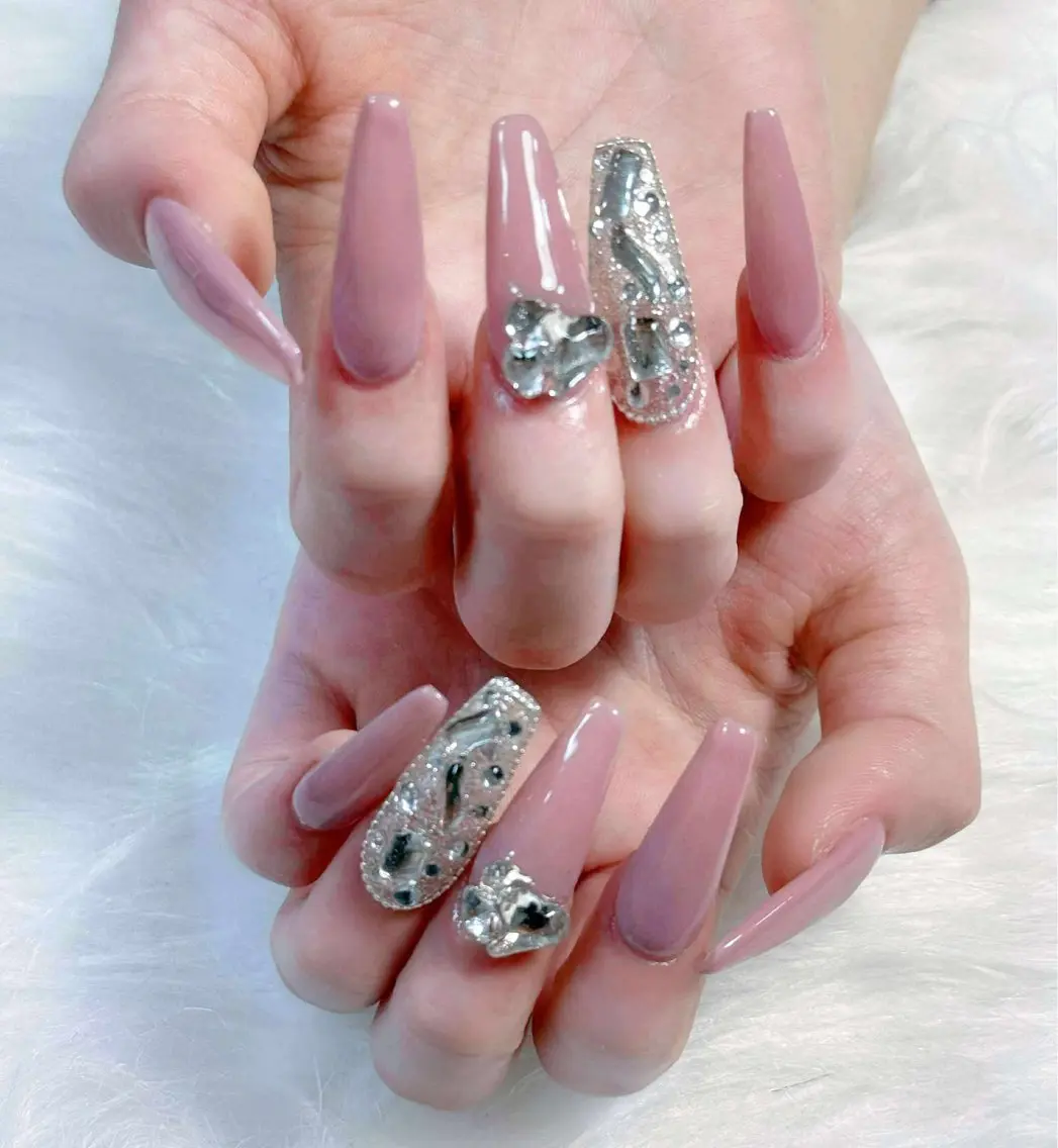 ネイル Hin Hana Nailのネイルデザイン