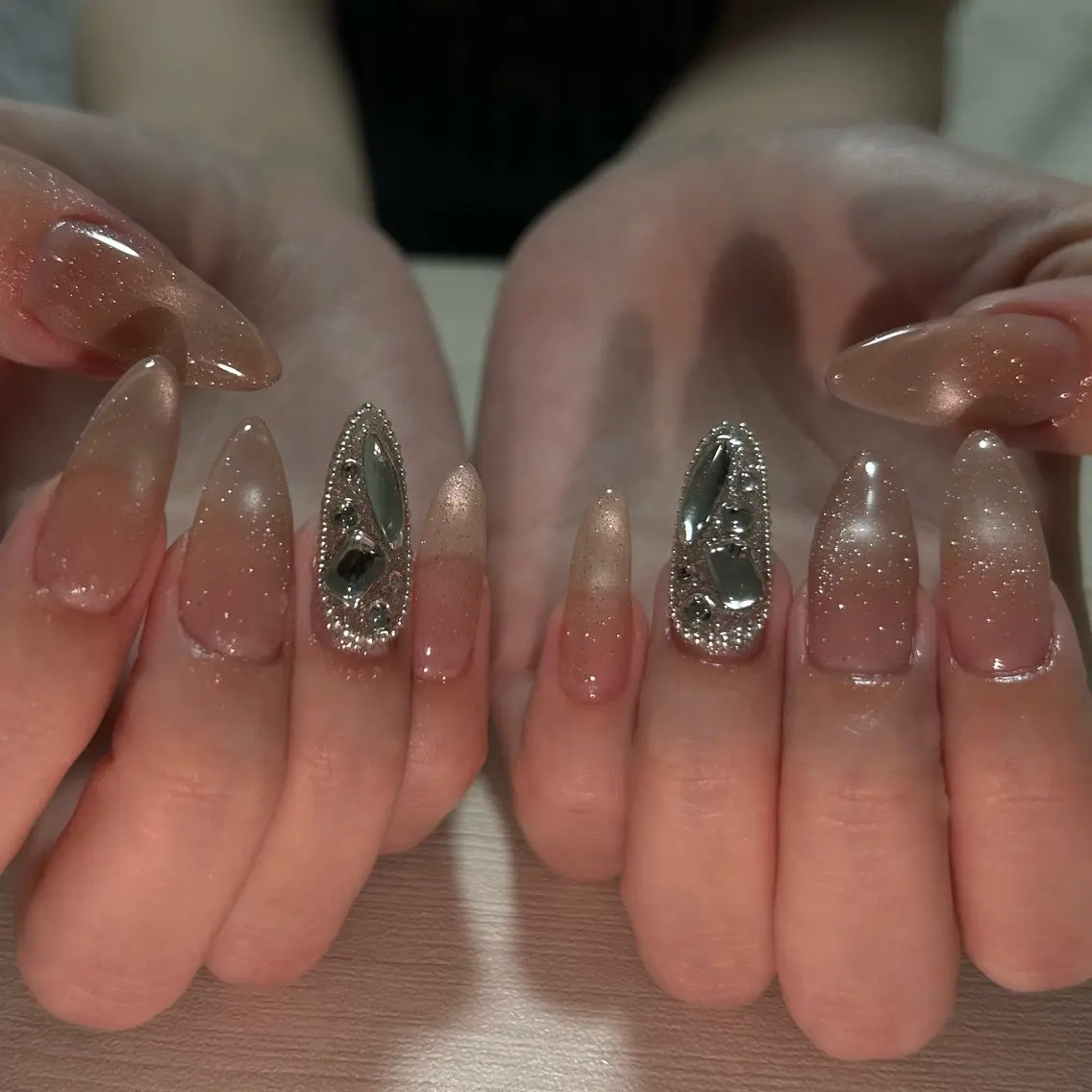 ネイル ロングネイル ハンドネイル COCO Hiramotoのネイルデザイン
