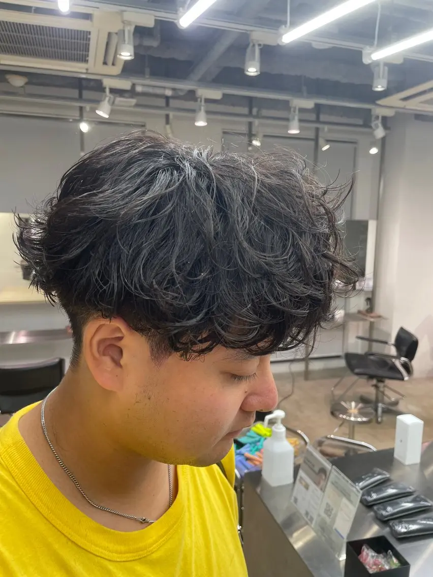 パーマ メンズ 丸山 大輝のヘアスタイル