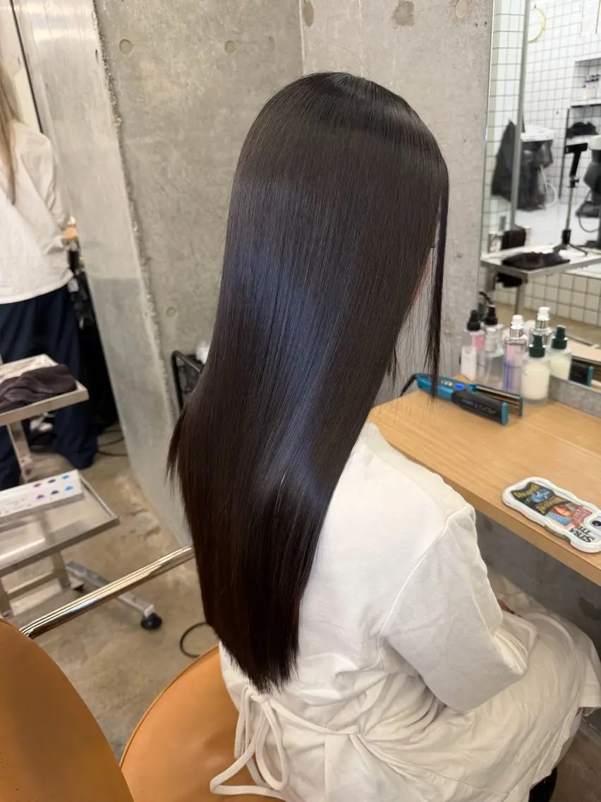 ロング 髪質改善 レイヤーカット 縮毛矯正 トリートメント カット 縮毛矯正 トリートメント 縮毛矯正×髪質改善× 艶髪カラー　吉原和磨のヘアスタイル