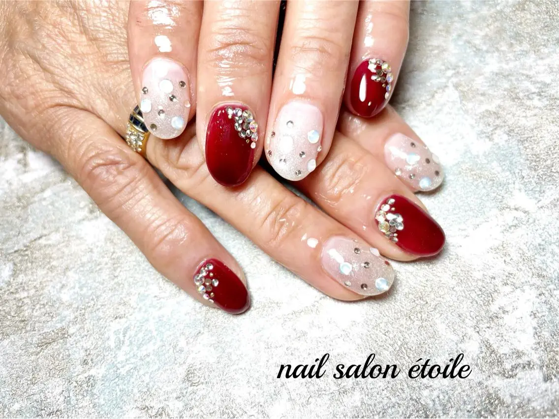 ネイル アートネイル ジェルネイル ゴージャス ラメ(グリッター) 赤色 ハンドネイル nail salon étoileのネイルデザイン