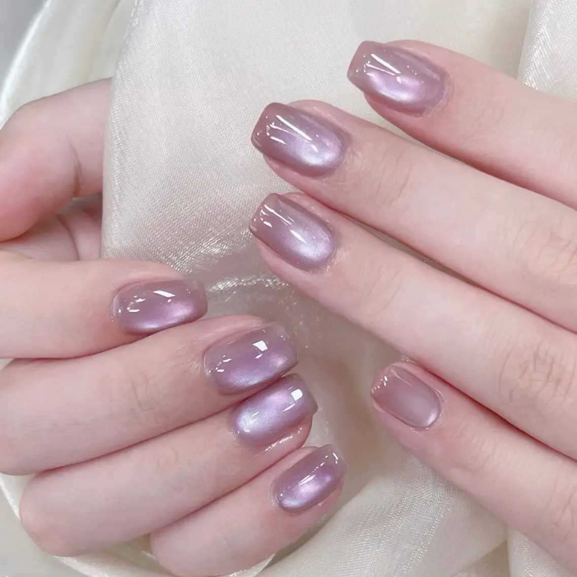 ネイル オーロラネイル 長さ出し フラッシュネイル フラワーネイル ホログラムネイル ハンドネイル 🎀 Ruruのネイルデザイン