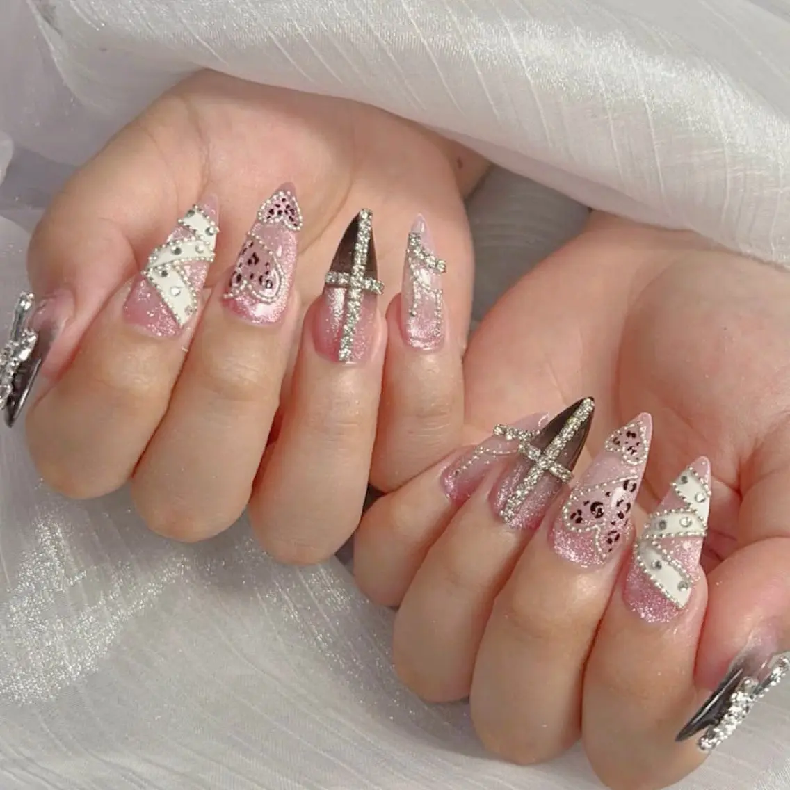ネイル ハンドネイル Amee Nail Salonのネイルデザイン