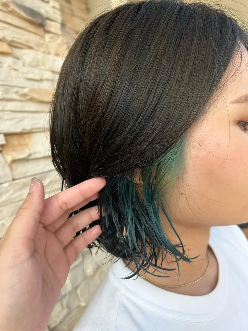 カラー TERUYA shionのヘアスタイル