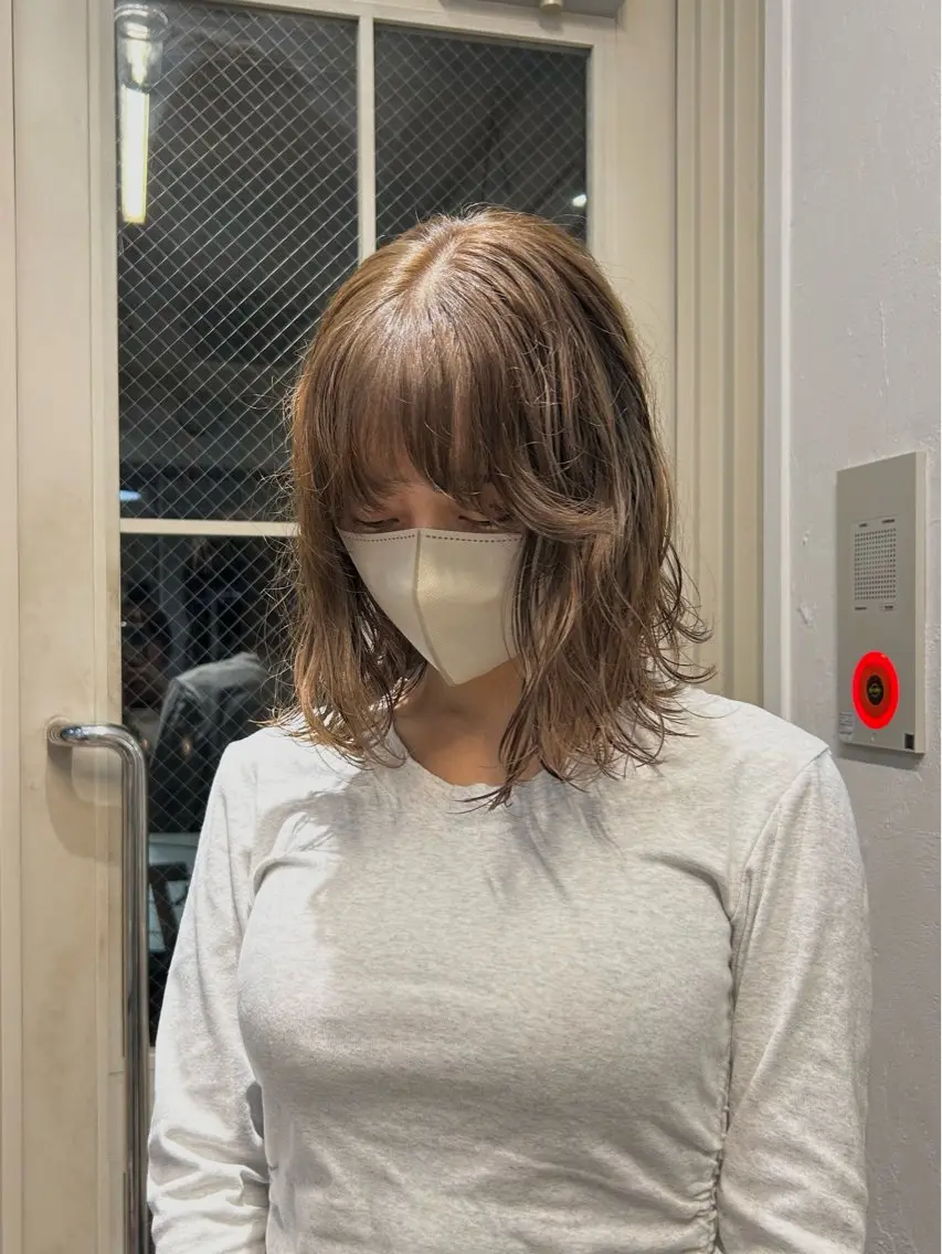 ミディアム カラー カット ヘアカラー トリートメント lomalia moekaのヘアスタイル